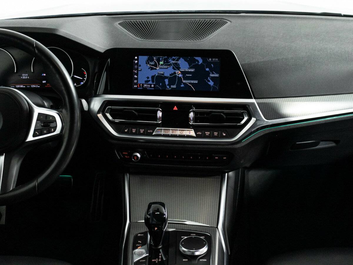 BMW 3 серии с пробегом — 2019 год. Фото: #12