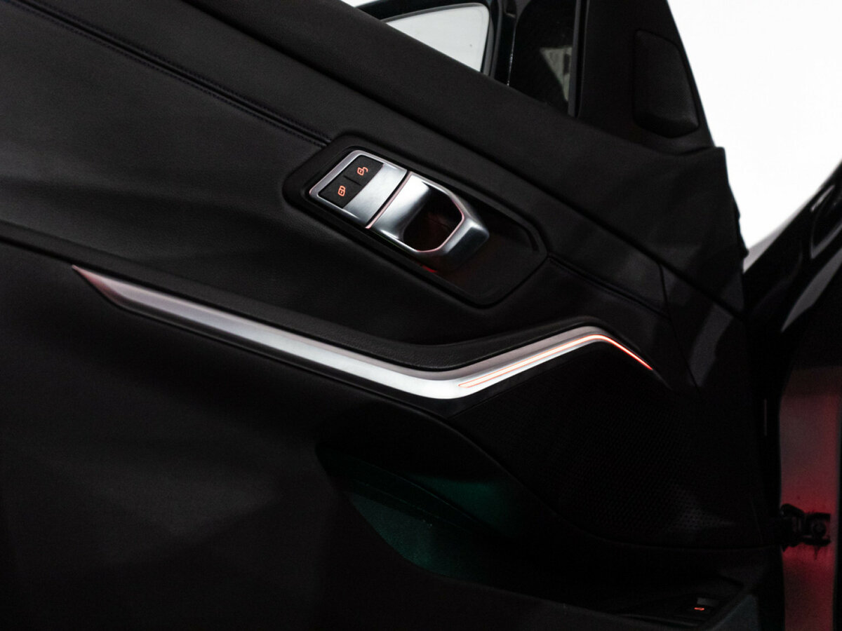 BMW 3 серии с пробегом — 2019 год. Фото: #18
