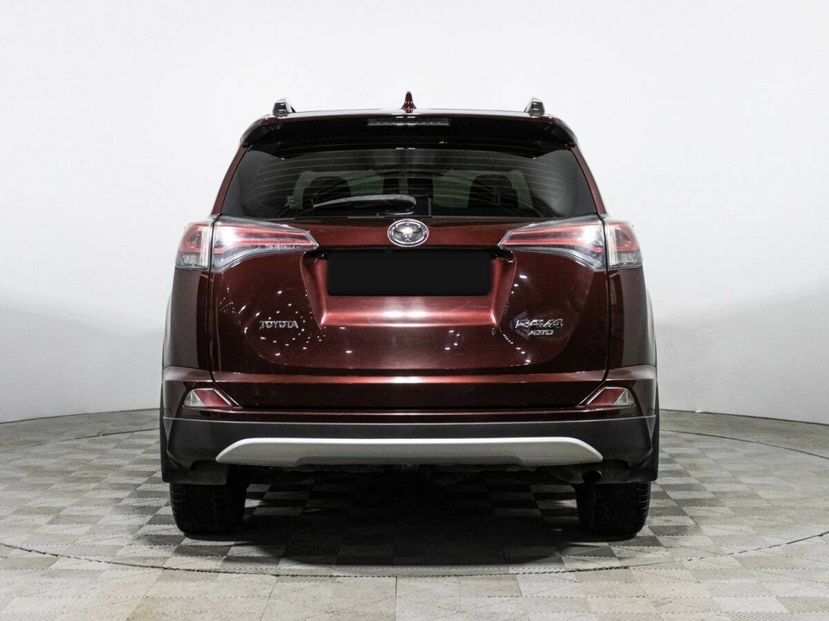 Toyota RAV4 с пробегом — 2016 год. Фото: #4
