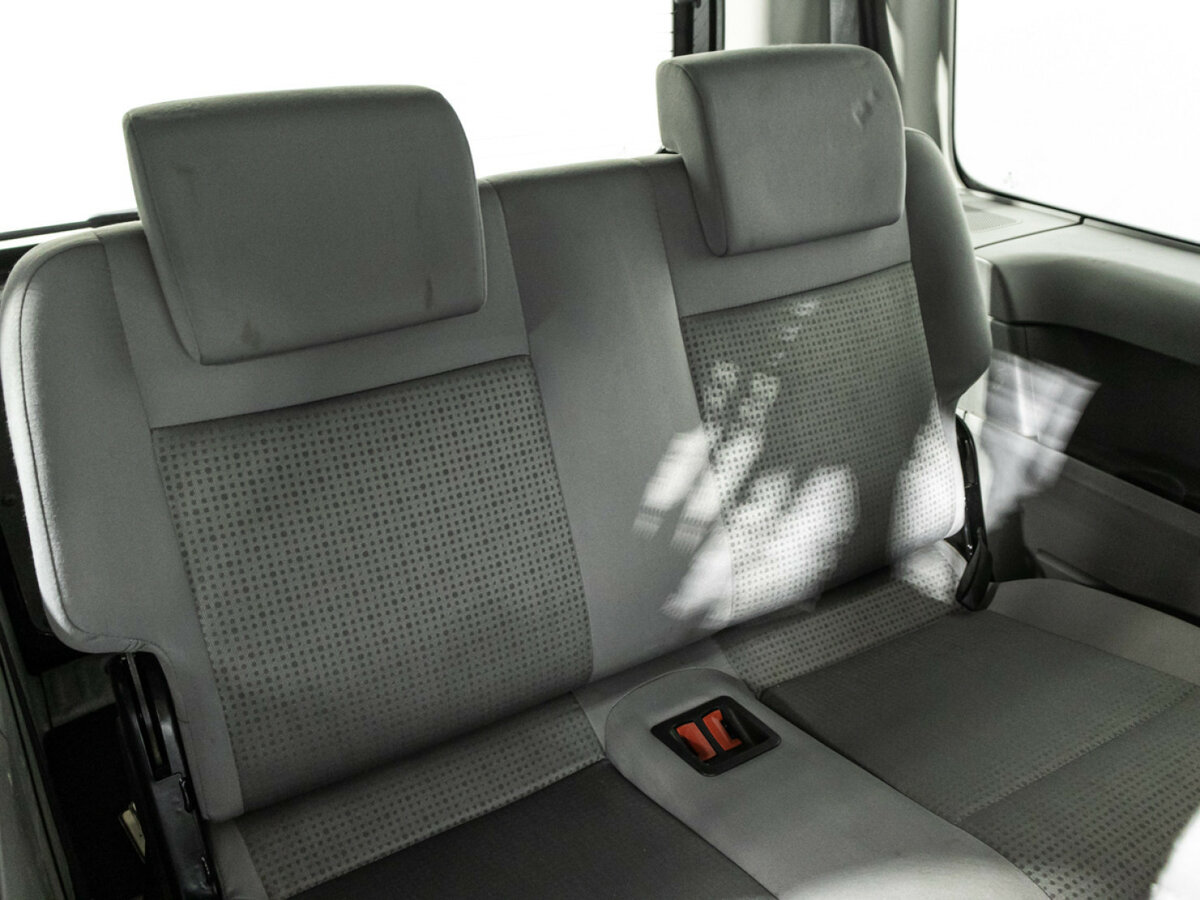 Volkswagen Caddy с пробегом — 2008 год. Фото: #13