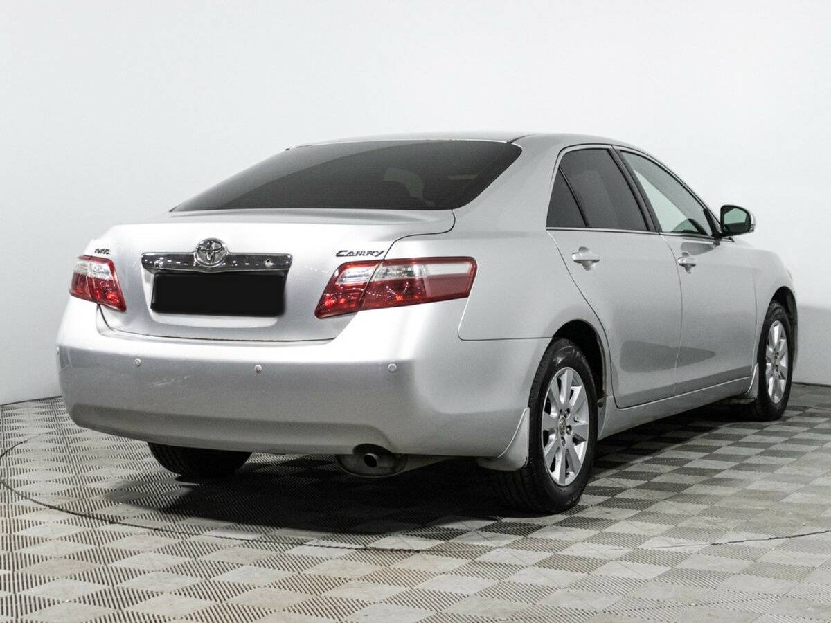 Toyota Camry с пробегом — 2010 год. Фото: #3