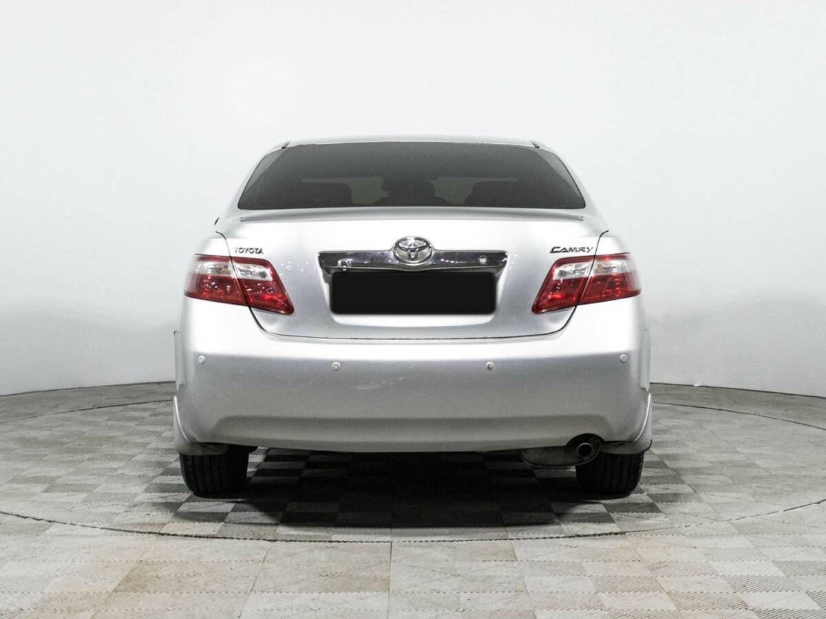 Toyota Camry с пробегом — 2010 год. Фото: #4