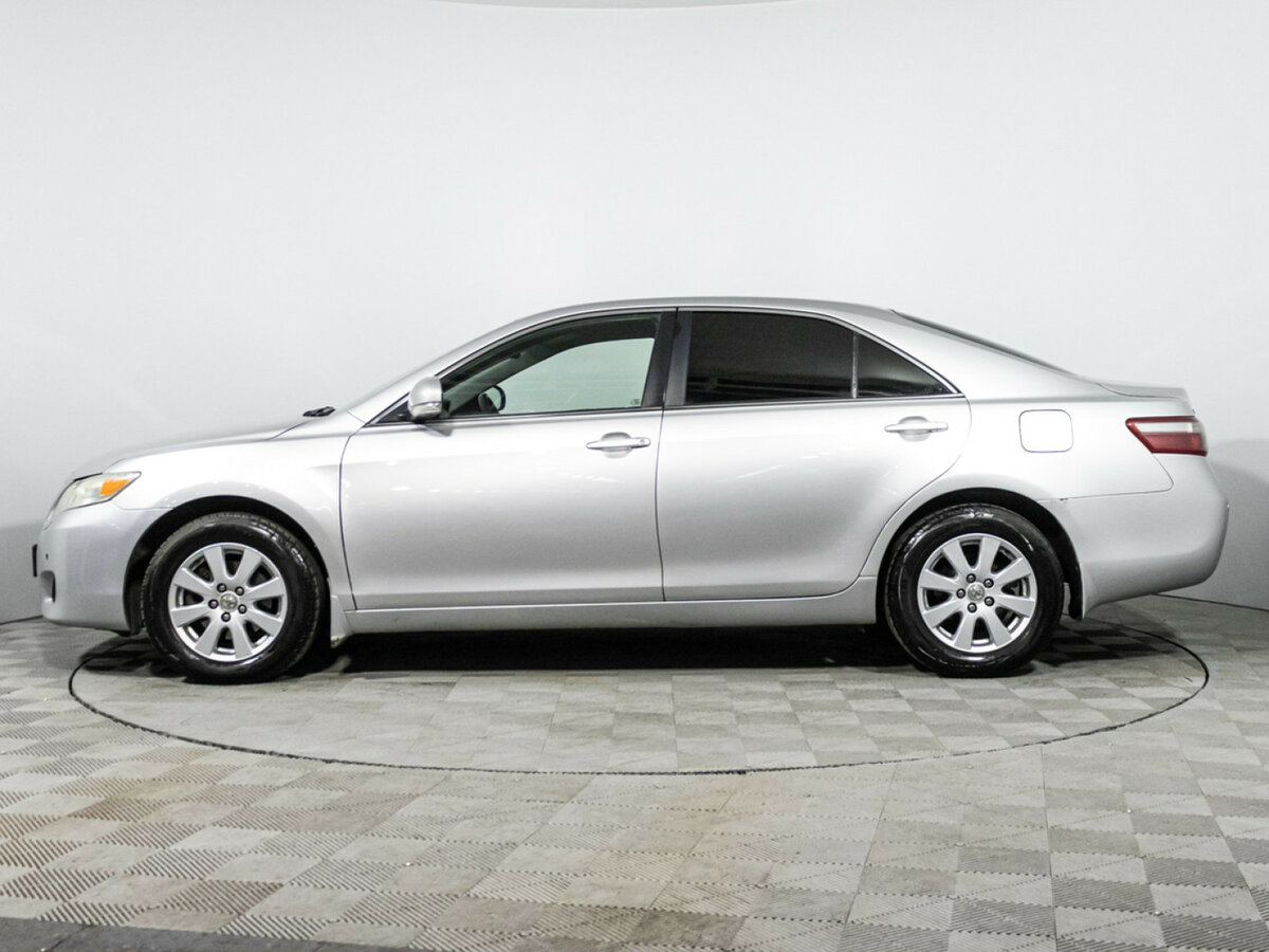Toyota Camry с пробегом — 2010 год. Фото: #6