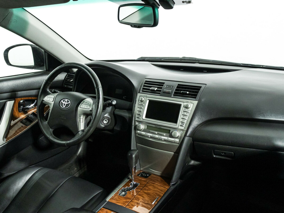 Toyota Camry с пробегом — 2010 год. Фото: #7