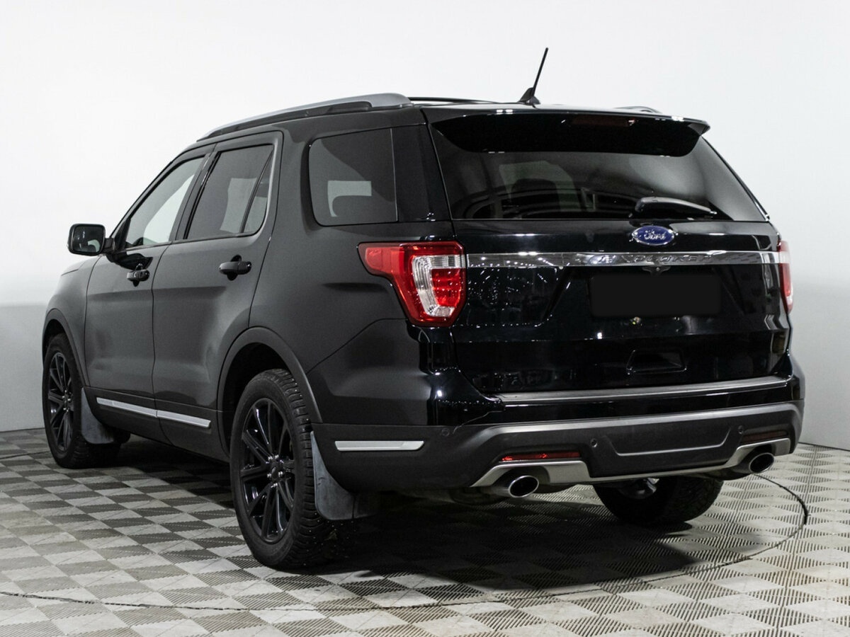 Ford Explorer с пробегом — 2018 год. Фото: #5