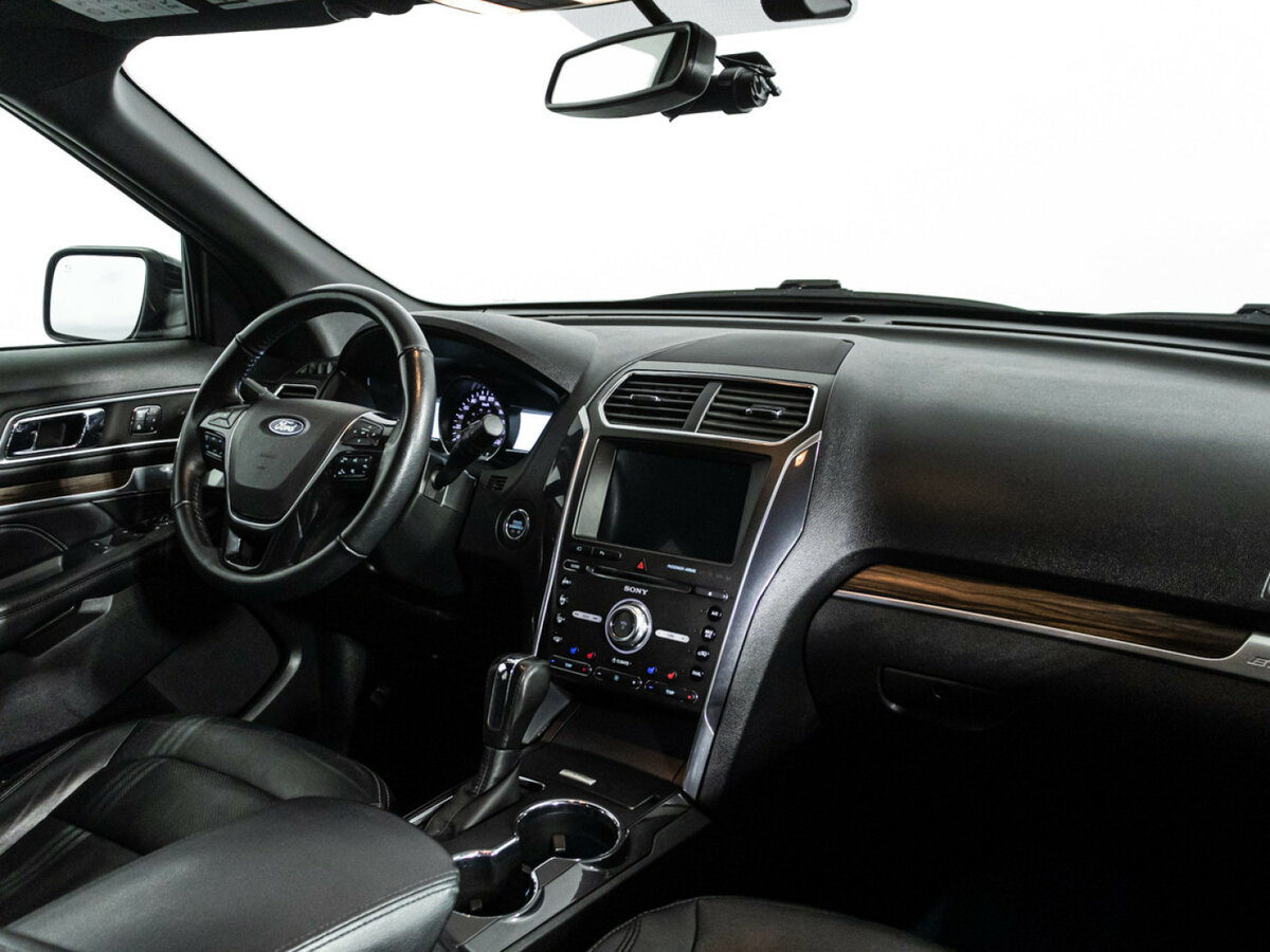 Ford Explorer с пробегом — 2018 год. Фото: #6