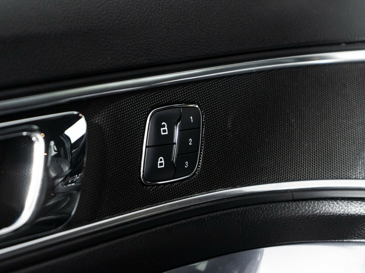 Ford Explorer с пробегом — 2018 год. Фото: #12