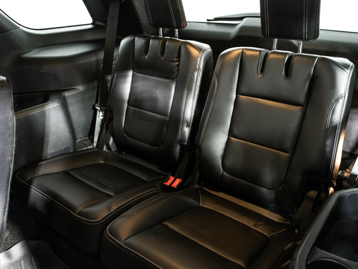 Ford Explorer с пробегом — 2018 год. Фото: #19