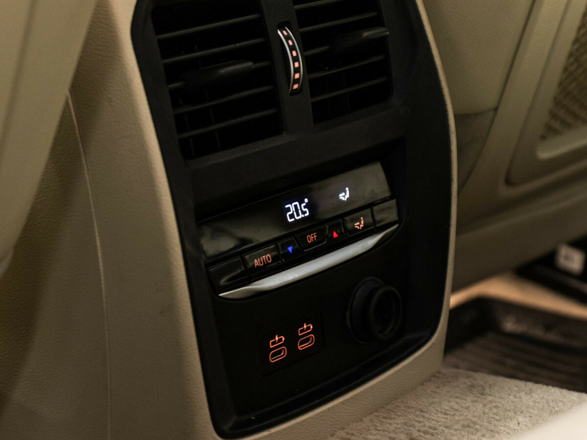 BMW 3 серии с пробегом — 2020 год. Фото: #25