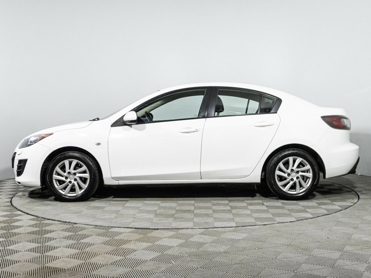 Mazda 3 с пробегом — 2010 год. Фото: #7