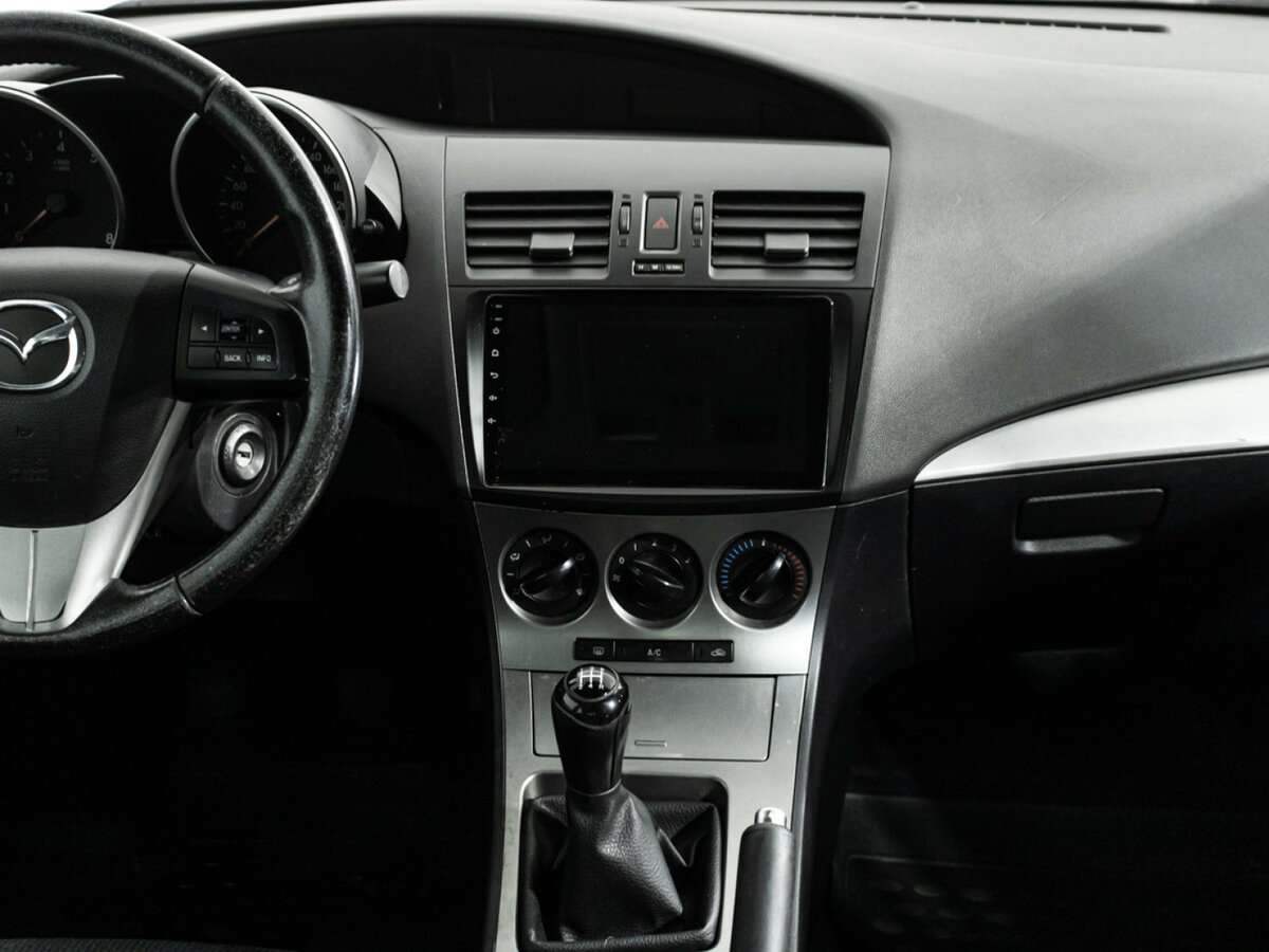 Mazda 3 с пробегом — 2010 год. Фото: #13