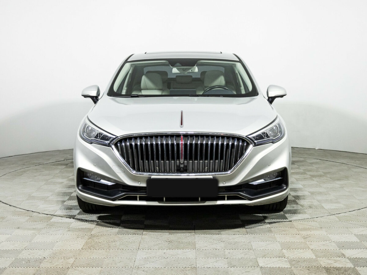 Hongqi H5 с пробегом — 2022 год. Фото: #1