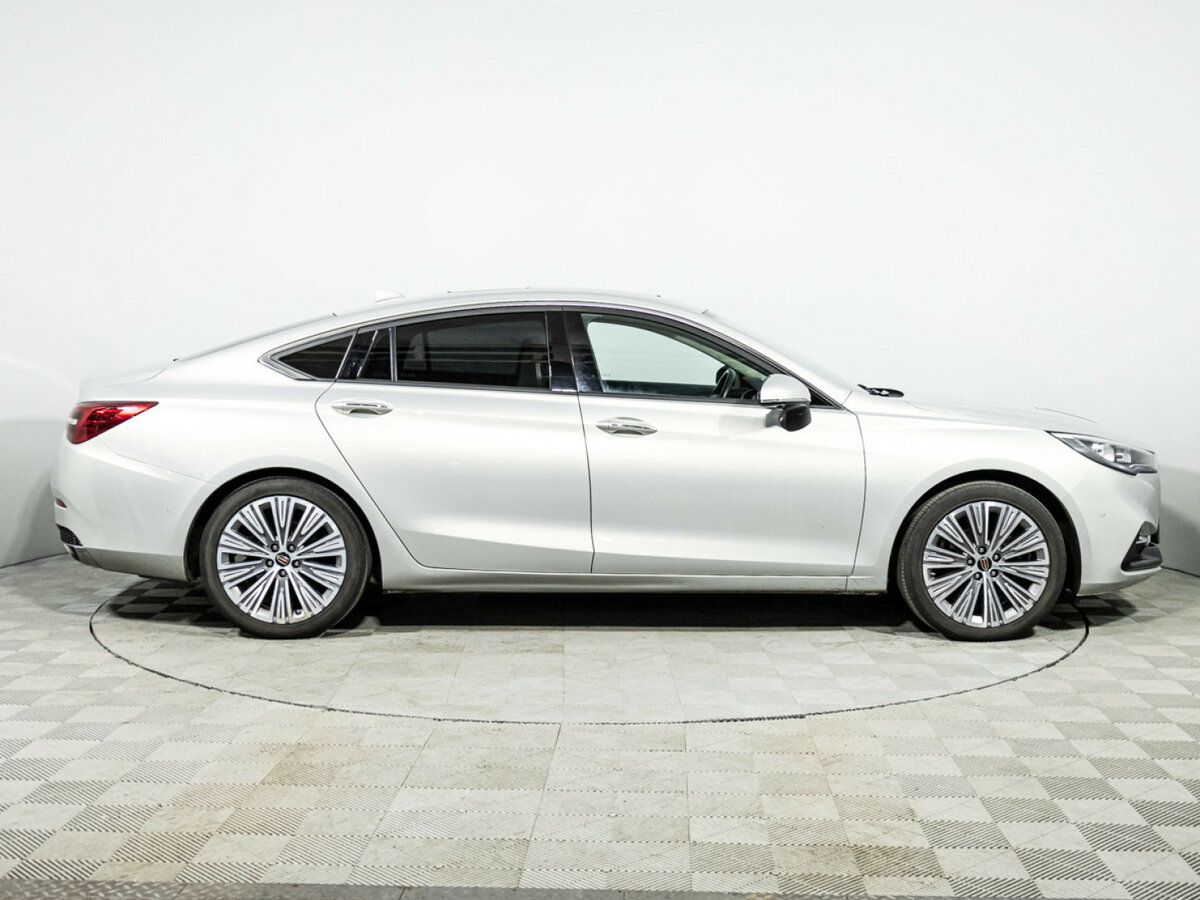 Hongqi H5 с пробегом — 2022 год. Фото: #3