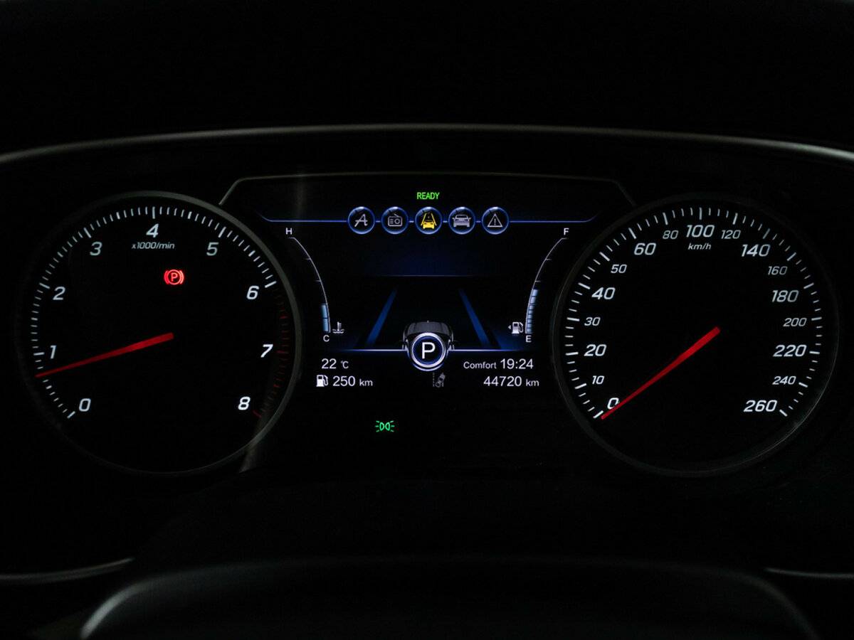 Hongqi H5 с пробегом — 2022 год. Фото: #11