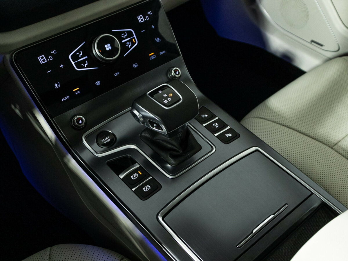 Hongqi H5 с пробегом — 2022 год. Фото: #17