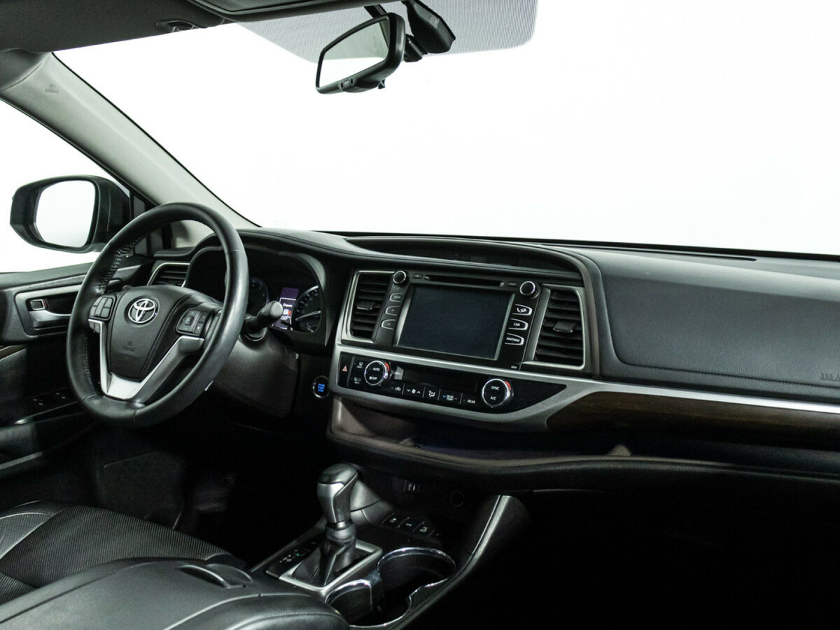 Toyota Highlander с пробегом — 2014 год. Фото: #7