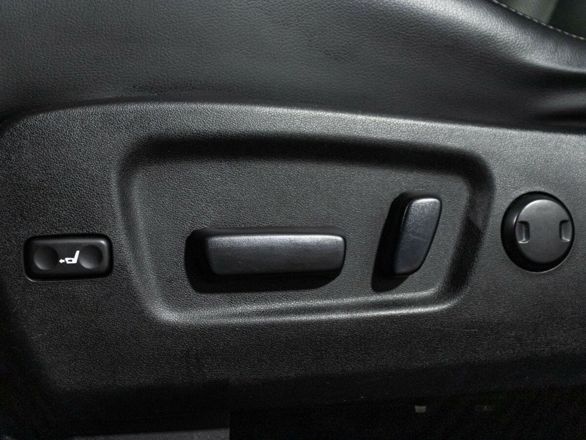 Toyota Highlander с пробегом — 2014 год. Фото: #13