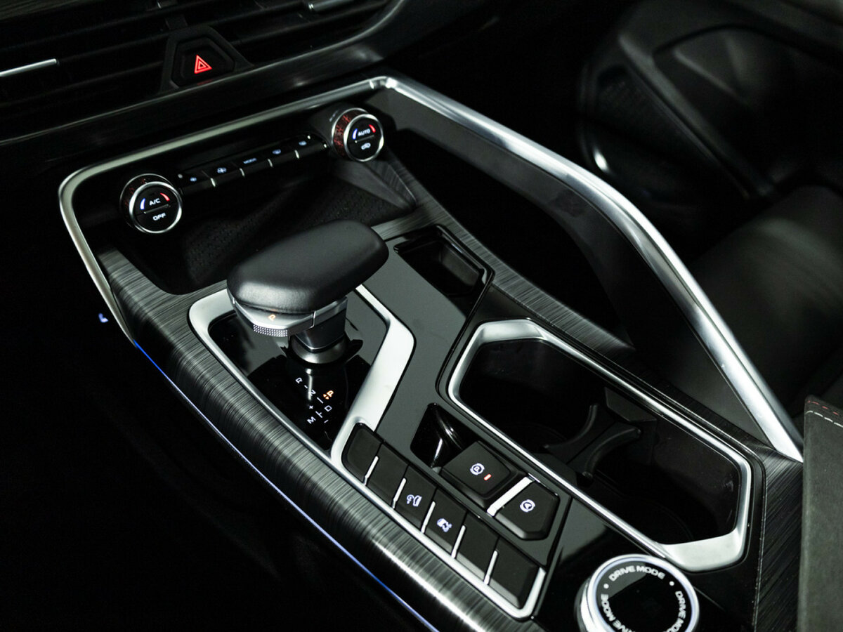 Geely Tugella с пробегом — 2023 год. Фото: #18