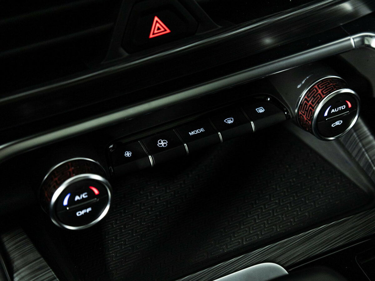 Geely Tugella с пробегом — 2023 год. Фото: #19