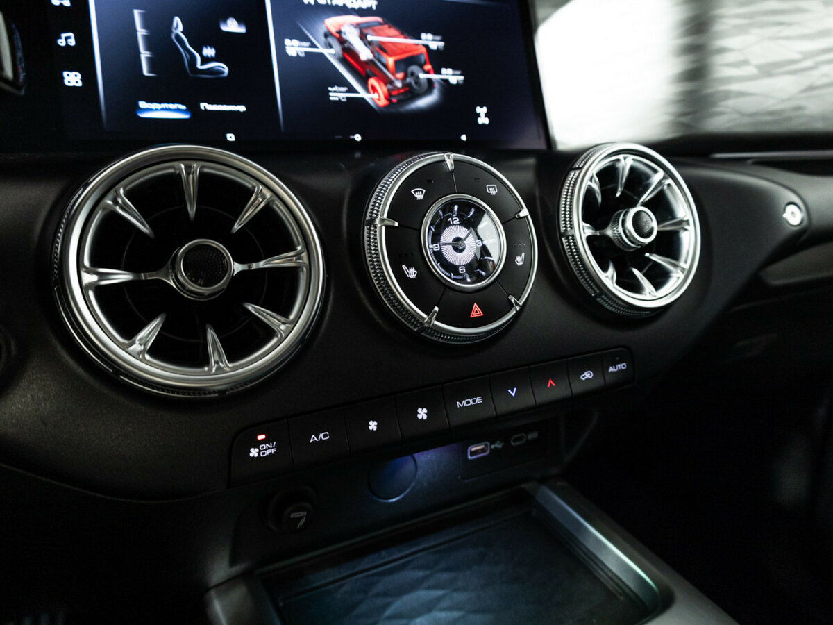 Tank 300 с пробегом — 2023 год. Фото: #18