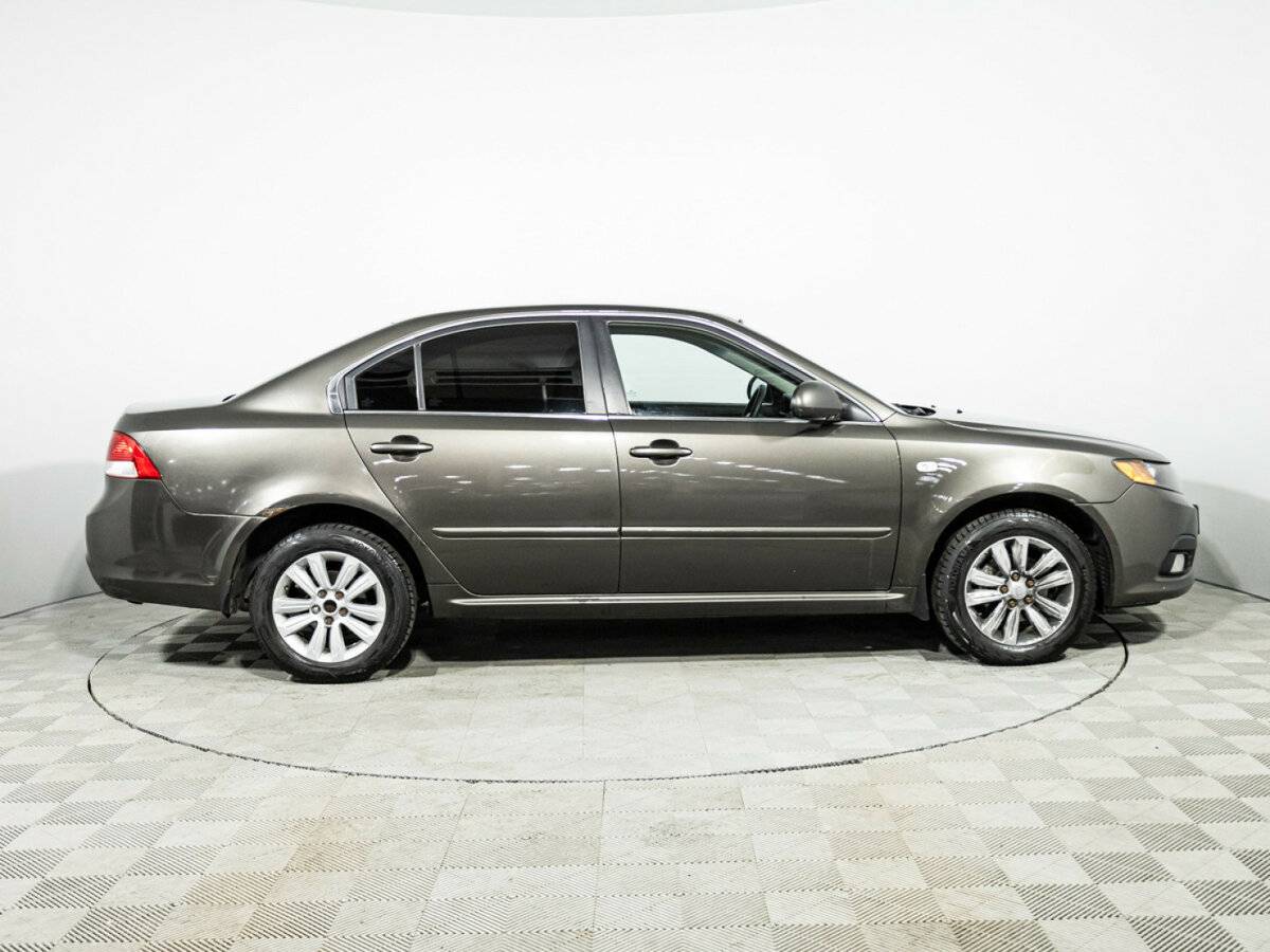 Kia Magentis с пробегом — 2010 год. Фото: #3