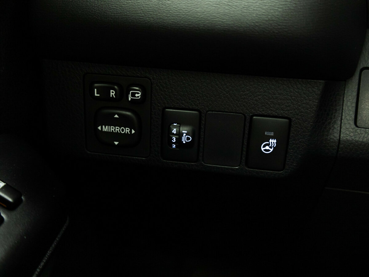 Toyota RAV4 с пробегом — 2016 год. Фото: #17