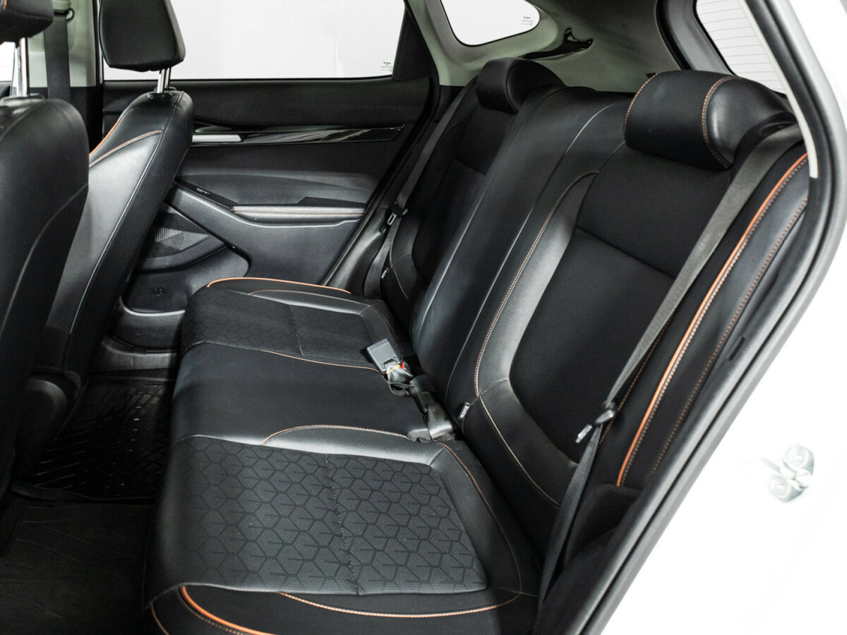 Kia Seltos с пробегом — 2024 год. Фото: #10