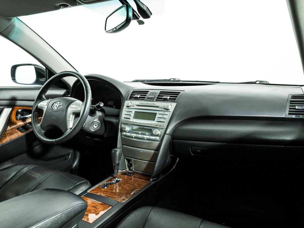 Toyota Camry с пробегом — 2008 год. Фото: #8
