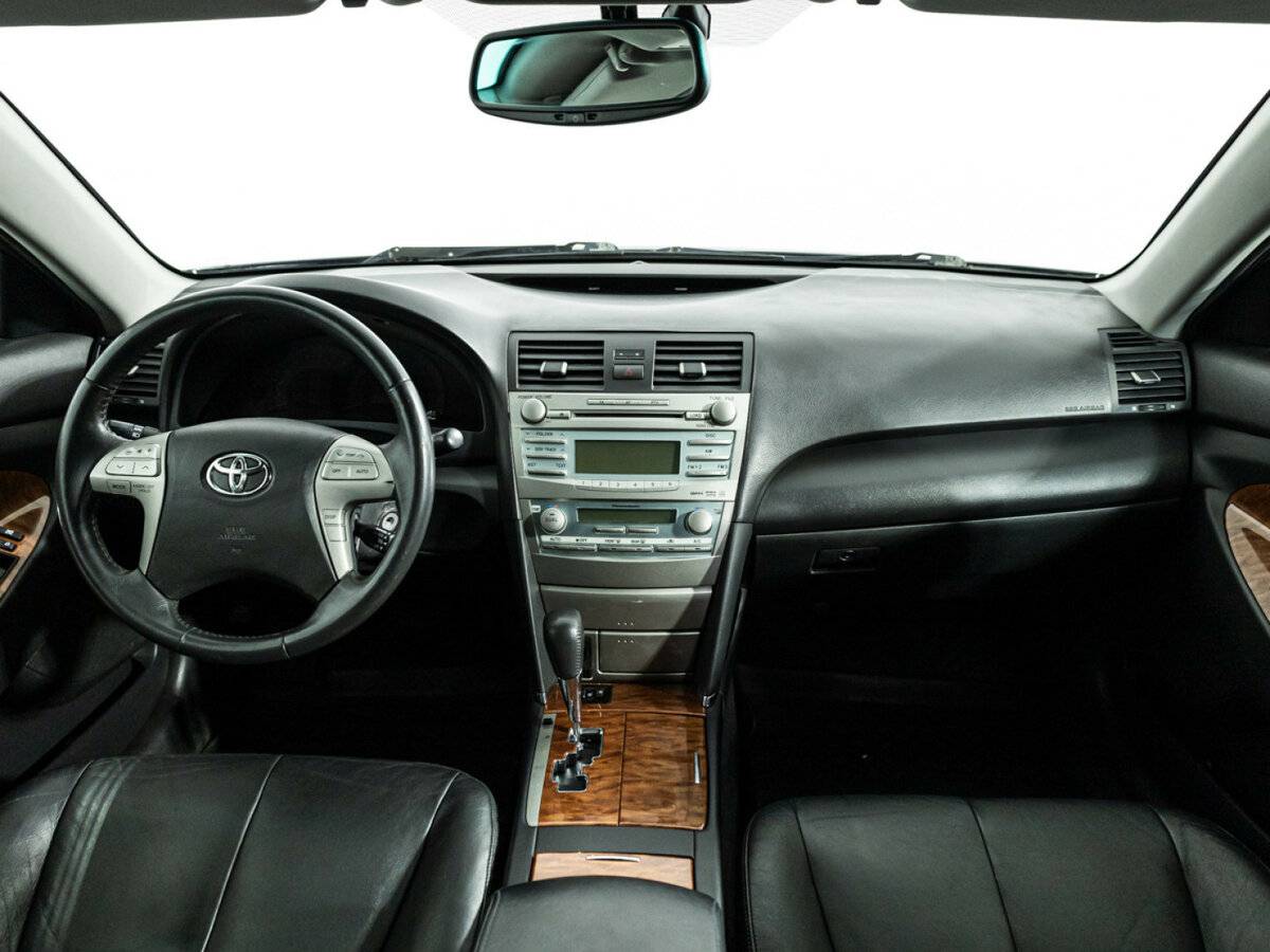 Toyota Camry с пробегом — 2008 год. Фото: #12