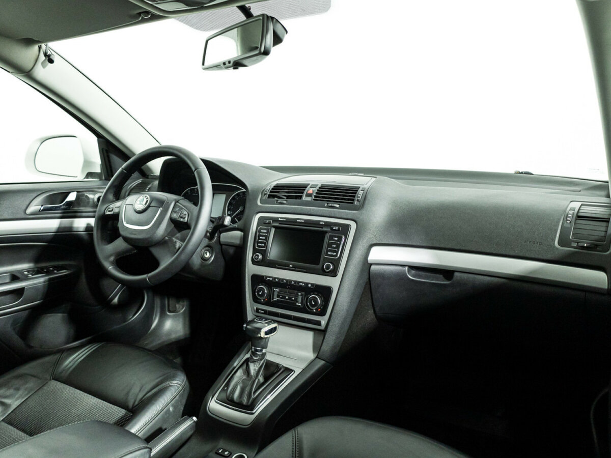 Skoda Octavia с пробегом — 2012 год. Фото: #8