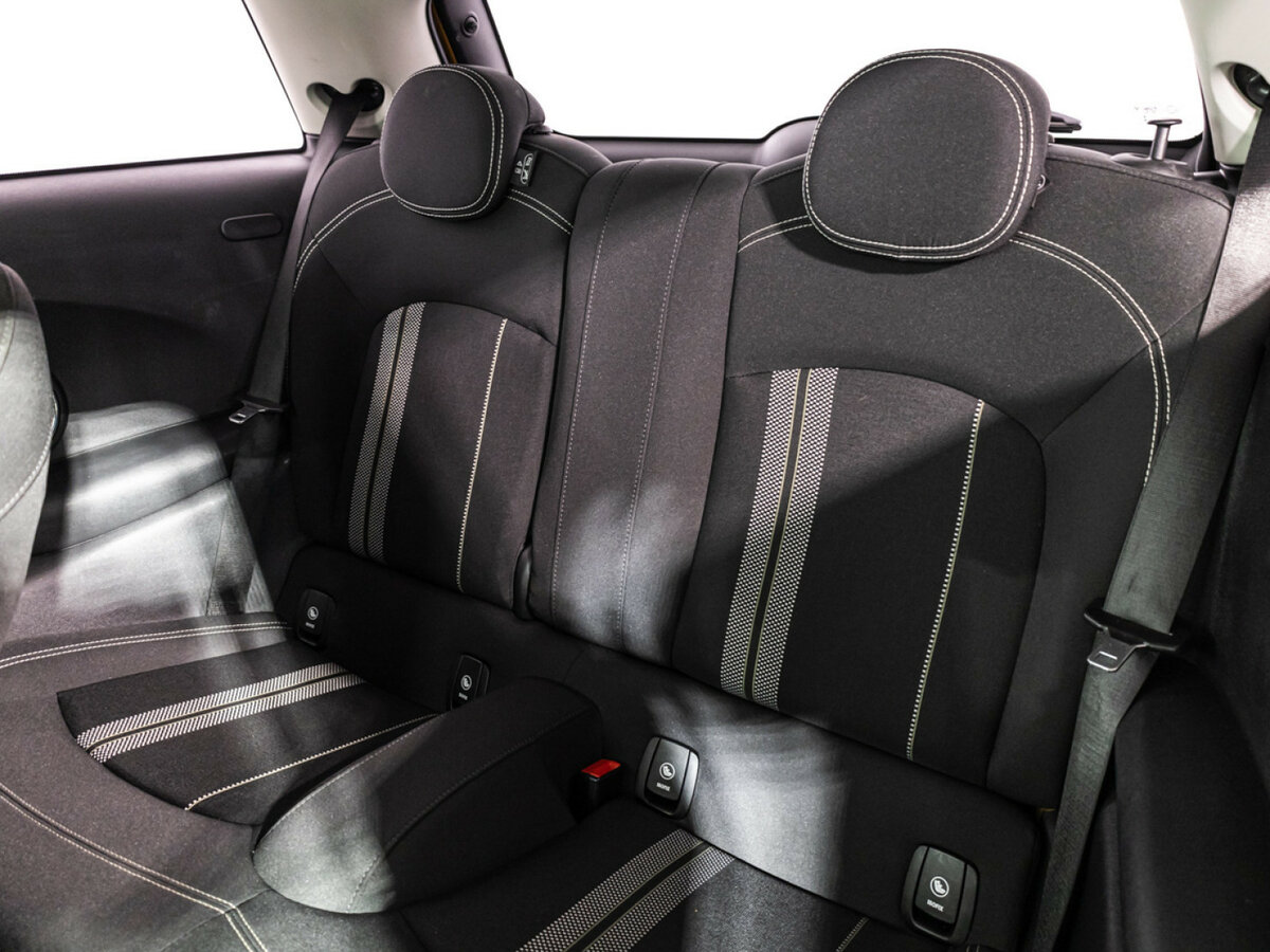 Mini Hatch с пробегом — 2014 год. Фото: #9