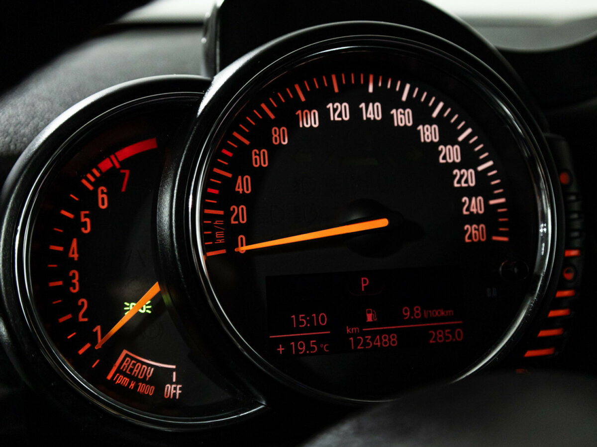 Mini Hatch с пробегом — 2014 год. Фото: #11