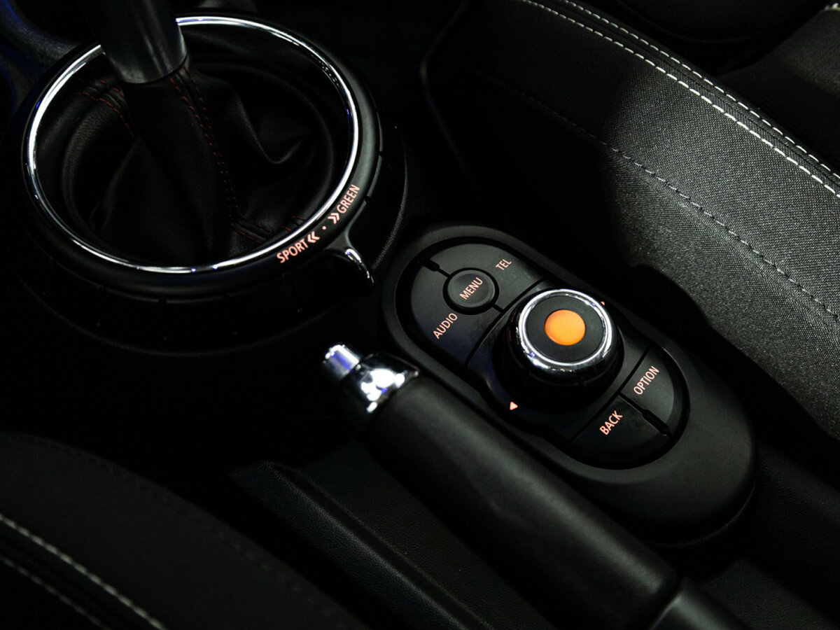 Mini Hatch с пробегом — 2014 год. Фото: #17