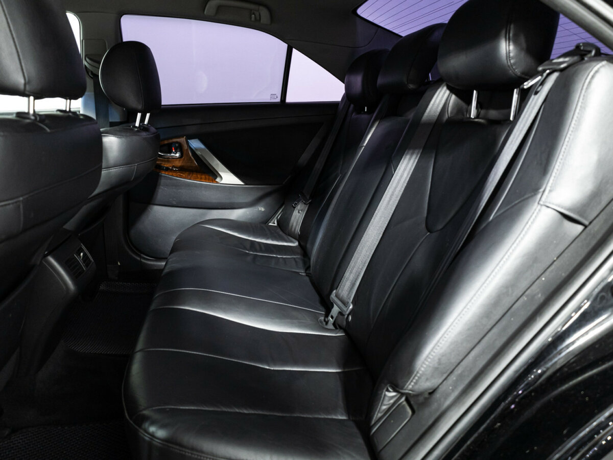 Toyota Camry с пробегом — 2010 год. Фото: #7