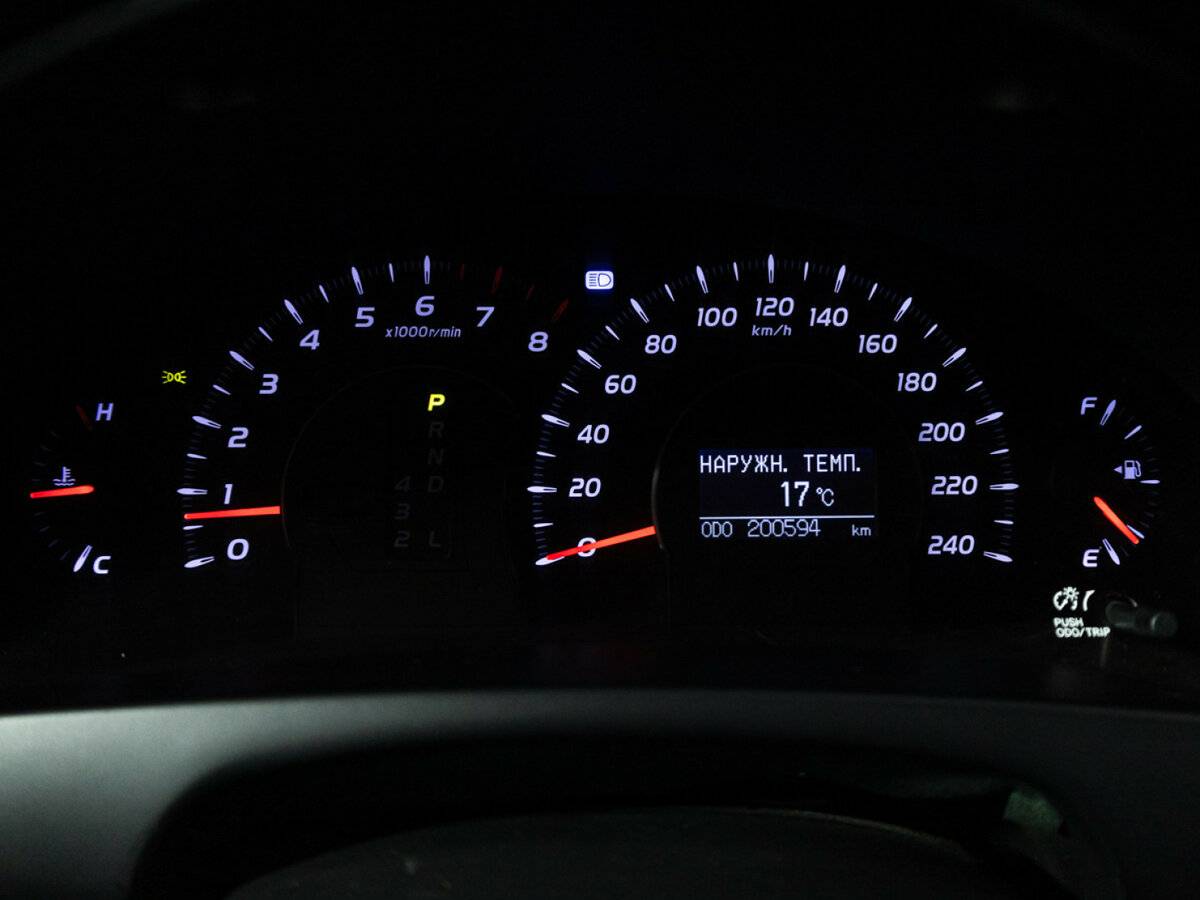 Toyota Camry с пробегом — 2010 год. Фото: #9