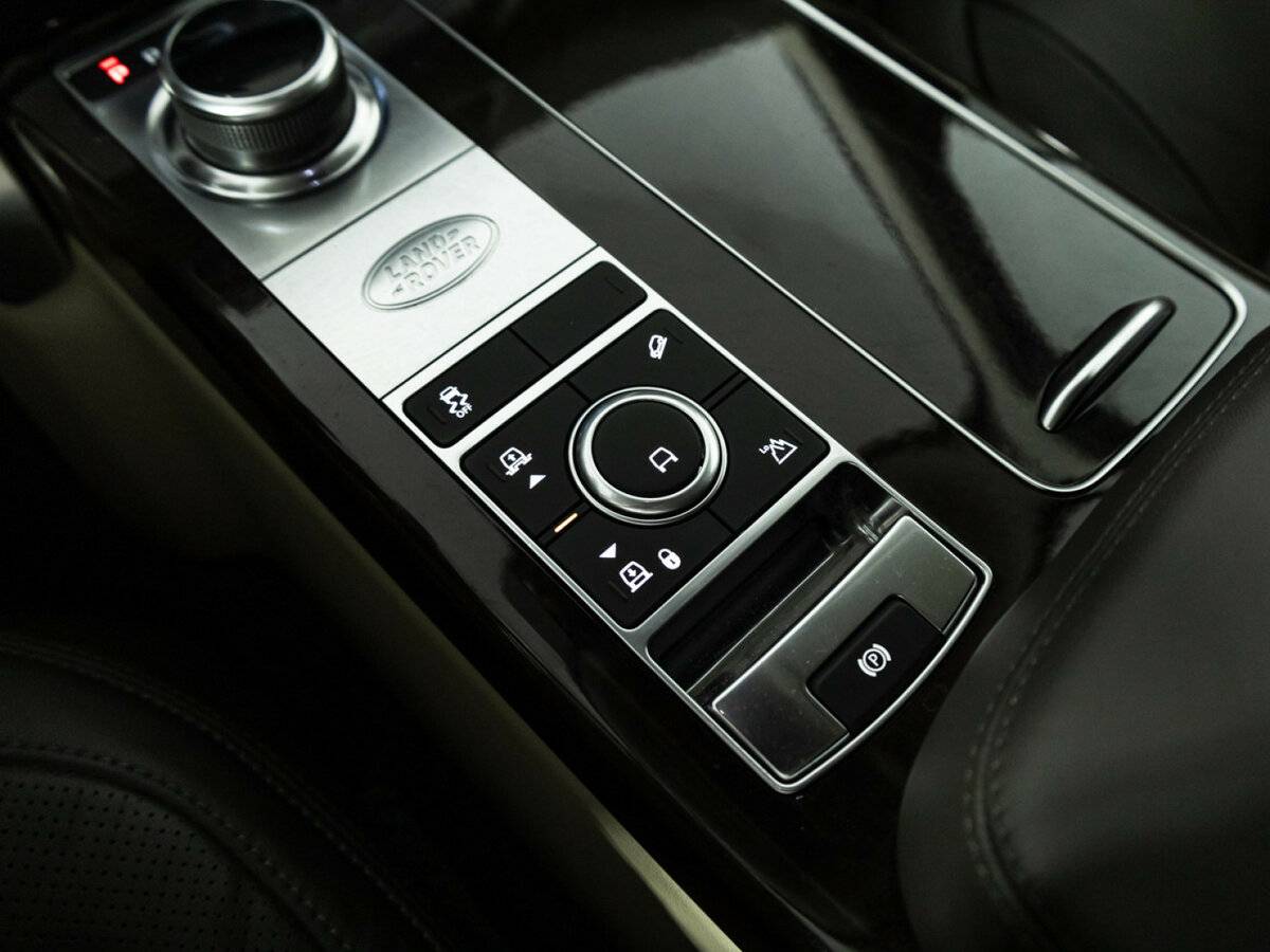 Land Rover Range Rover с пробегом — 2021 год. Фото: #18