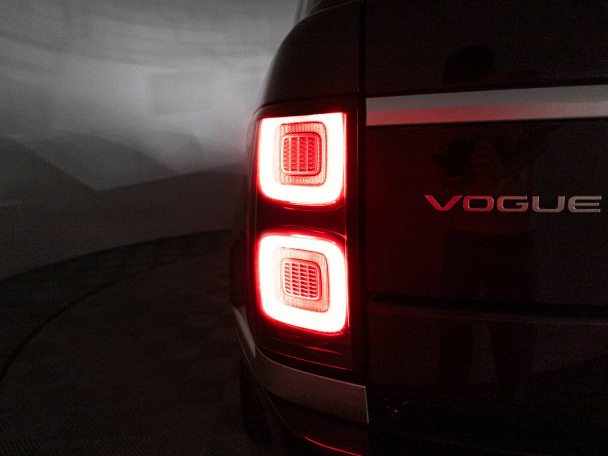 Land Rover Range Rover с пробегом — 2021 год. Фото: #30