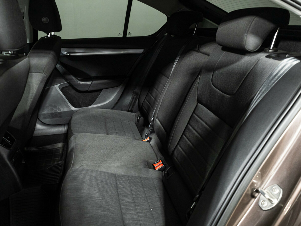 Skoda Octavia с пробегом — 2016 год. Фото: #9