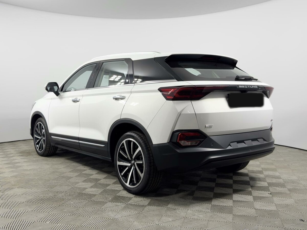 FAW Bestune T77 с пробегом — 2024 год. Фото: #1