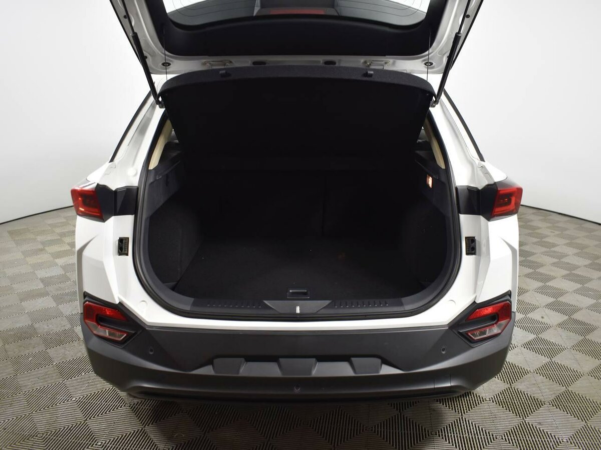 FAW Bestune T77 с пробегом — 2024 год. Фото: #15