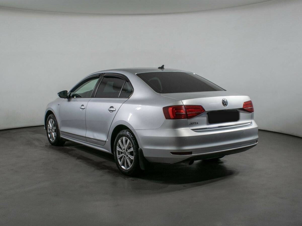 Volkswagen Jetta с пробегом — 2018 год. Фото: #6