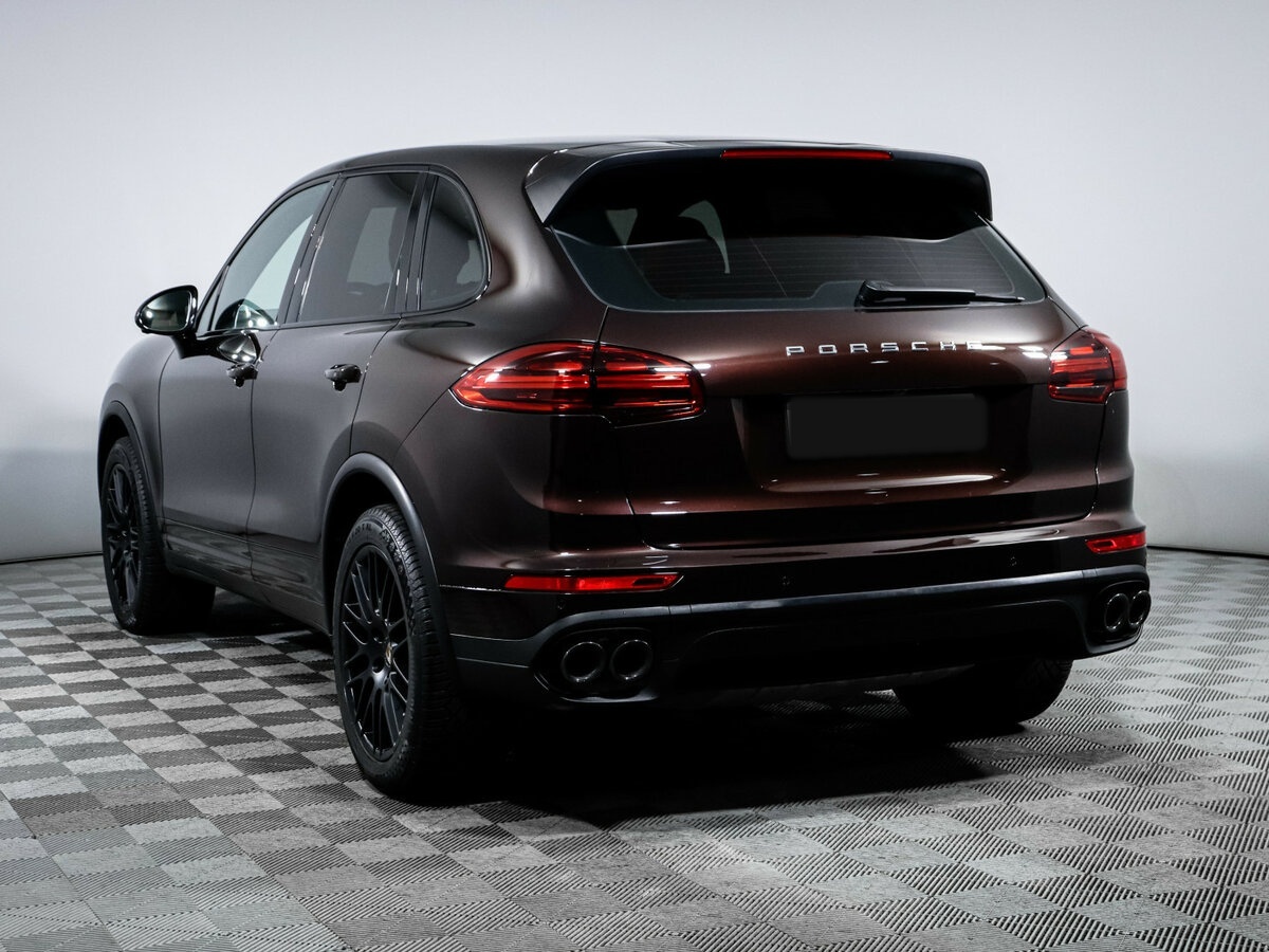 Porsche Cayenne с пробегом — 2015 год. Фото: #6
