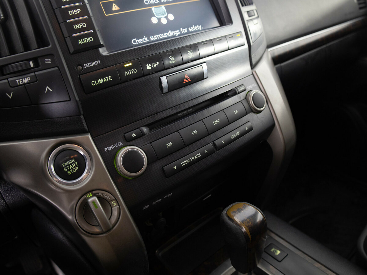 Toyota Land Cruiser с пробегом — 2008 год. Фото: #8