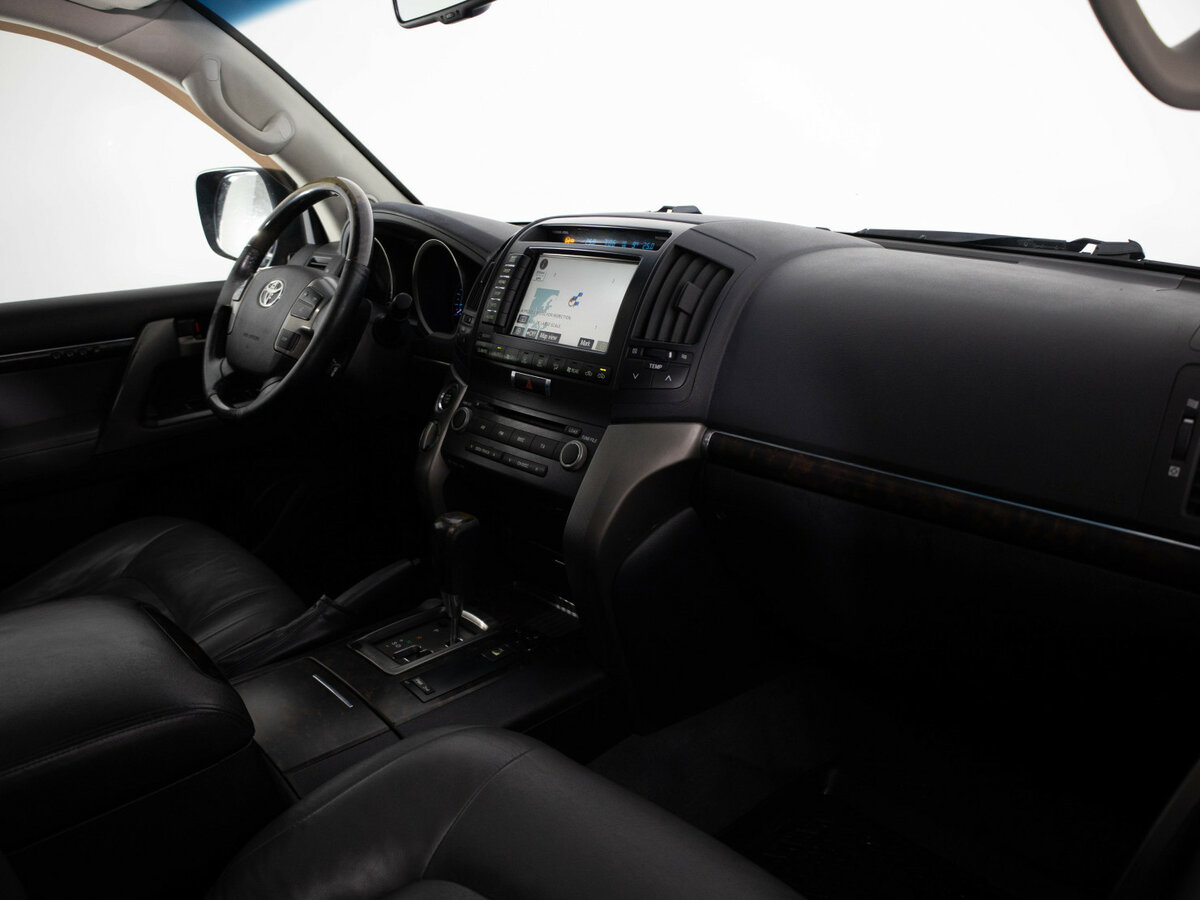 Toyota Land Cruiser с пробегом — 2008 год. Фото: #12