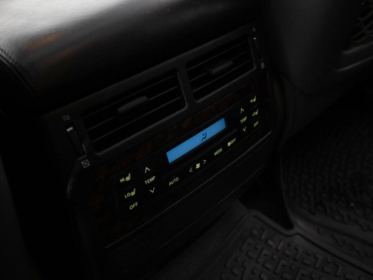 Toyota Land Cruiser с пробегом — 2008 год. Фото: #16