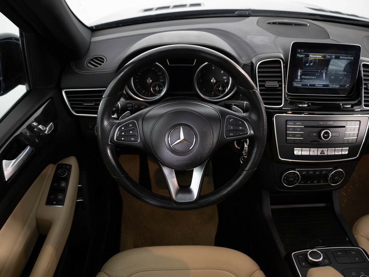 Mercedes-Benz GLS с пробегом — 2016 год. Фото: #9