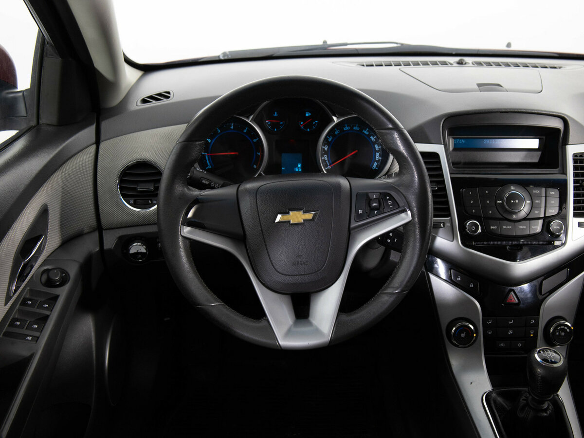 Chevrolet Cruze с пробегом — 2010 год. Фото: #7