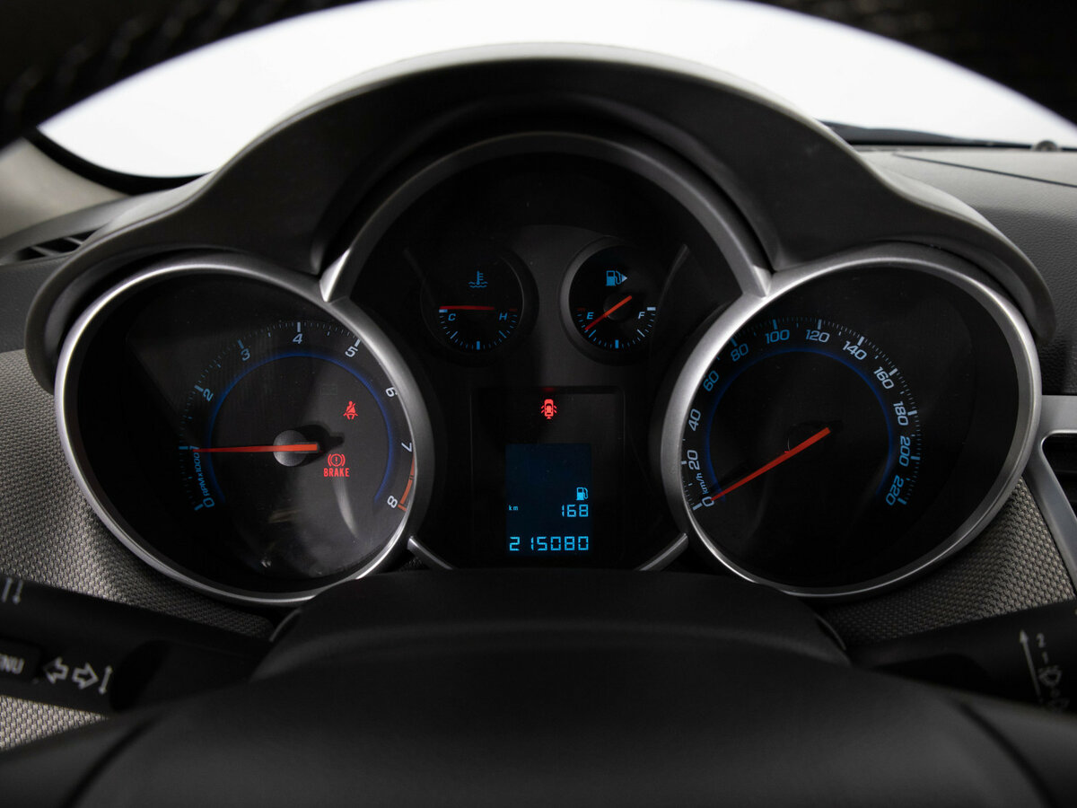 Chevrolet Cruze с пробегом — 2010 год. Фото: #8