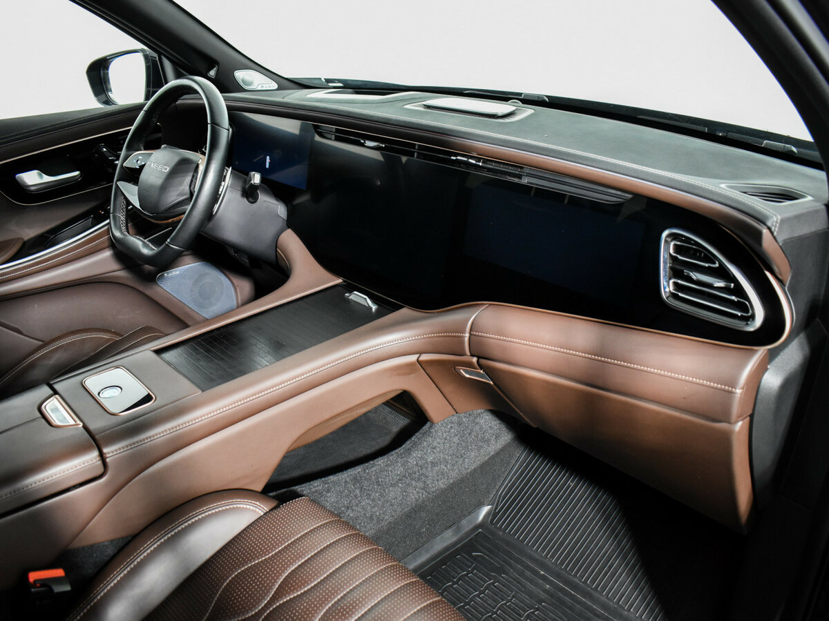 EXEED VX с пробегом — 2023 год. Фото: #12