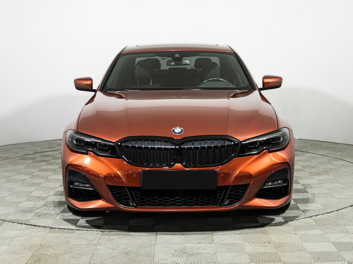 BMW 3 серии с пробегом — 2020 год. Фото: #1